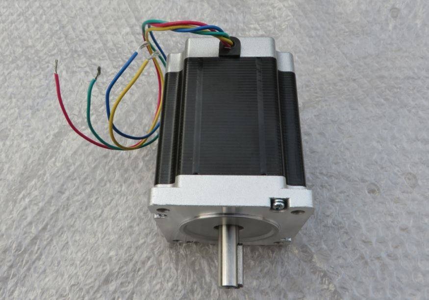 多臺步進(jìn)電機(jī)可以用一個驅(qū)動器控制嗎？